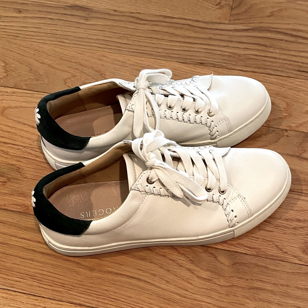 Jack Rogers Size 8M White With Black suede Trim Leather Tennis Shoes